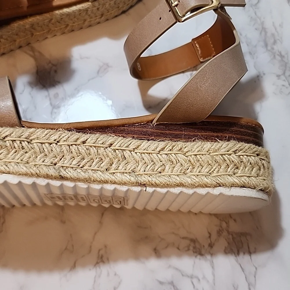 Pierre Dumas nude ankle strap sandals - Picture 6 of 8